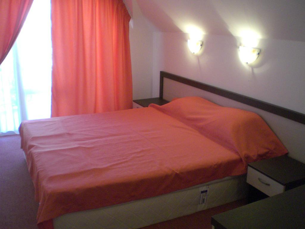 Hotel Bellisimo 로제넷츠 외부 사진