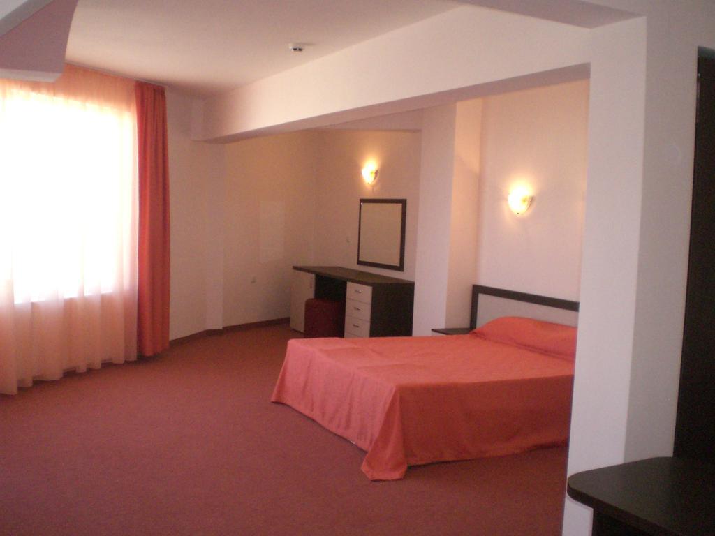 Hotel Bellisimo 로제넷츠 외부 사진