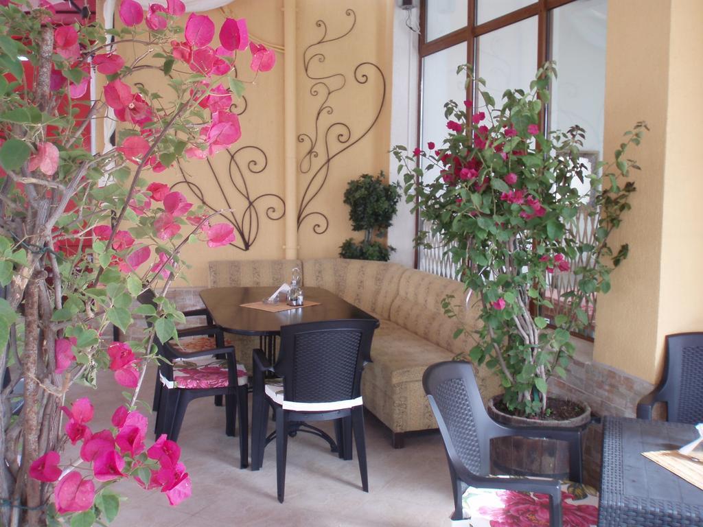 Hotel Bellisimo 로제넷츠 외부 사진